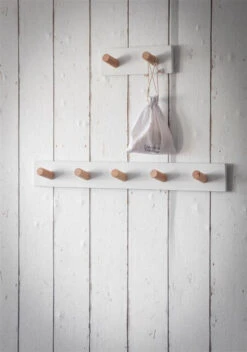 Melcombe Peg Rail In Lily White - 5 Peg -Garden Trading Store 8bf76ae1 395f 4e9f 9155 d3b61e55ed75 05263.1692884015