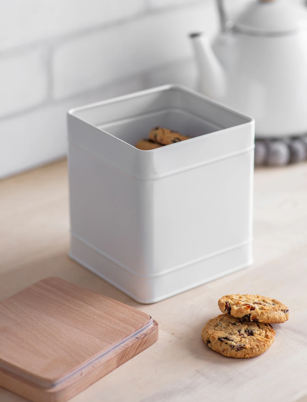 Borough Canister - Large - Lily White 2 Borough Canister - Large - Lily White - Image 2