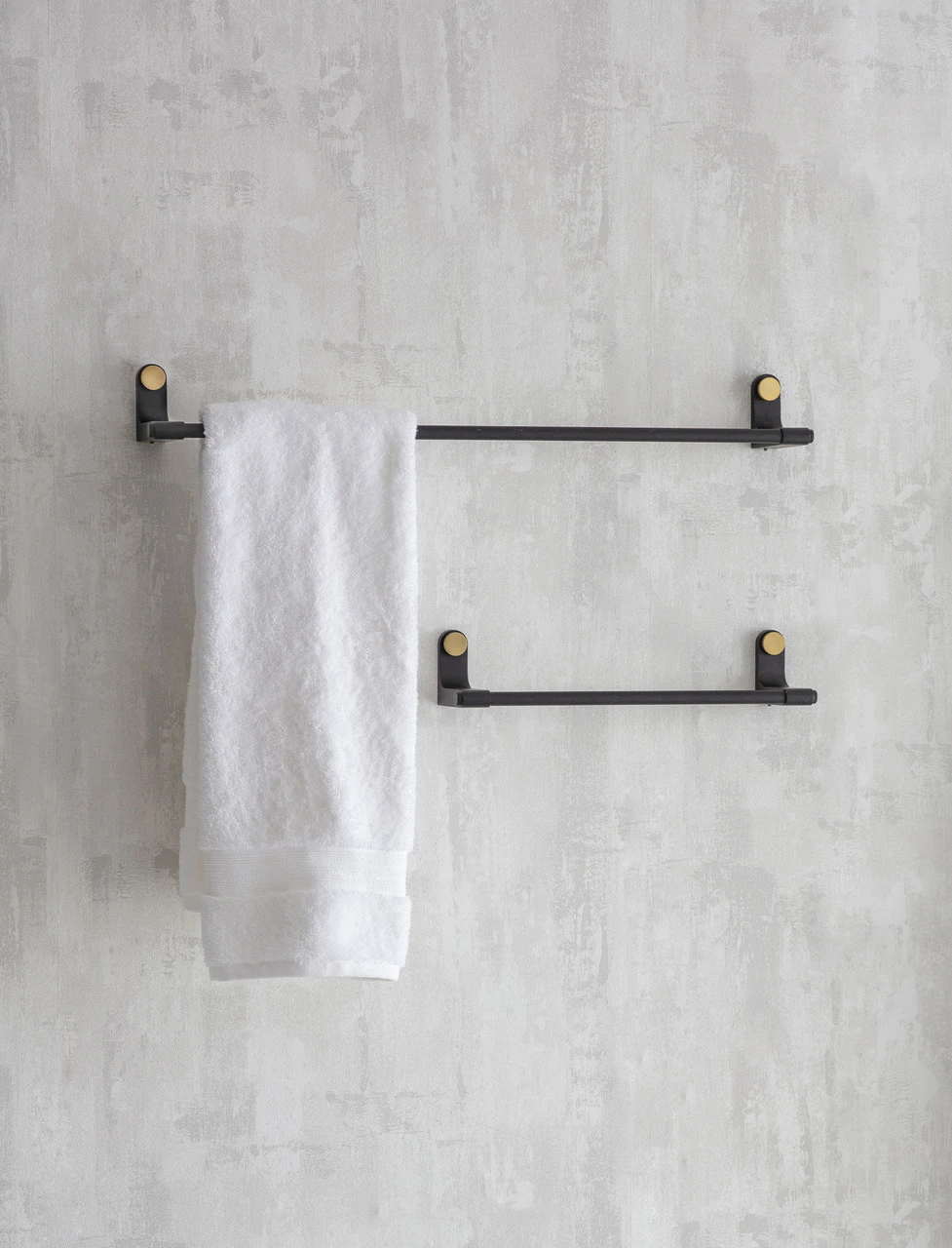 Adelphi Towel Rail - Large 3 Adelphi Towel Rail - Large - Image 3