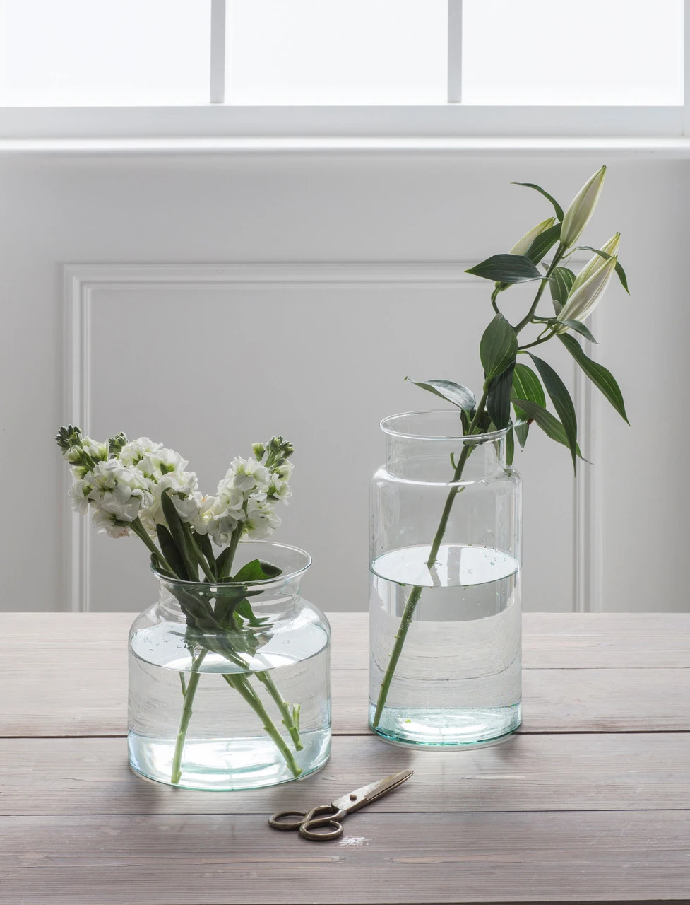 Broadwell Glass Vase - Small 4 Broadwell Glass Vase - Small - Image 4