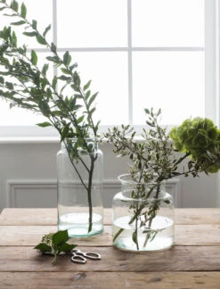 Broadwell Glass Vase - Small 11 Broadwell Glass Vase - Small -Garden Trading Store BRGL10 portrait 5 96487.1638461503