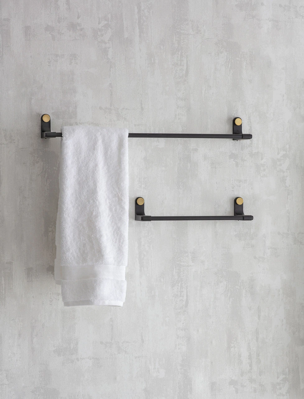 Adelphi Towel Rail - Small 4 Adelphi Towel Rail - Small - Image 4