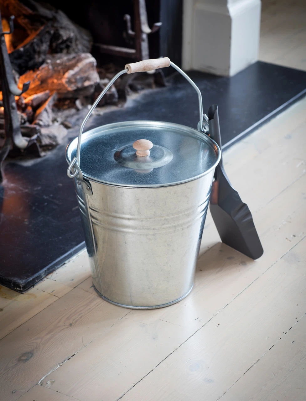 Bucket With Lid - Galvanised Steel 1 Bucket With Lid - Galvanised Steel