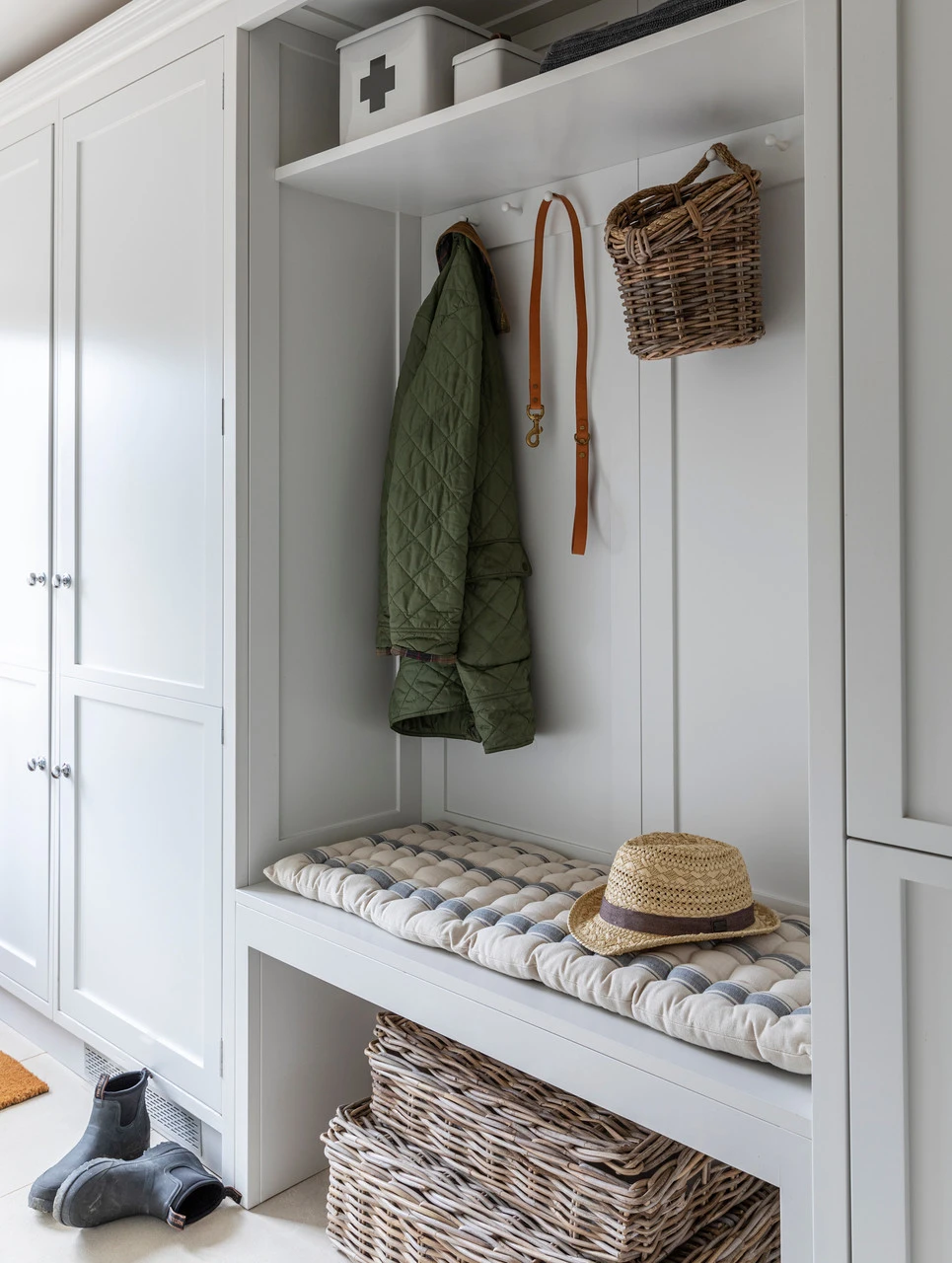 Aldsworth Seat Pad - Charcoal 1 Aldsworth Seat Pad - Charcoal