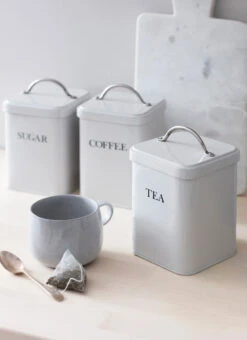 Original Tea Canister - Chalk 9 Original Tea Canister - Chalk -Garden Trading Store CATC01 portrait 2 47300.1698744361