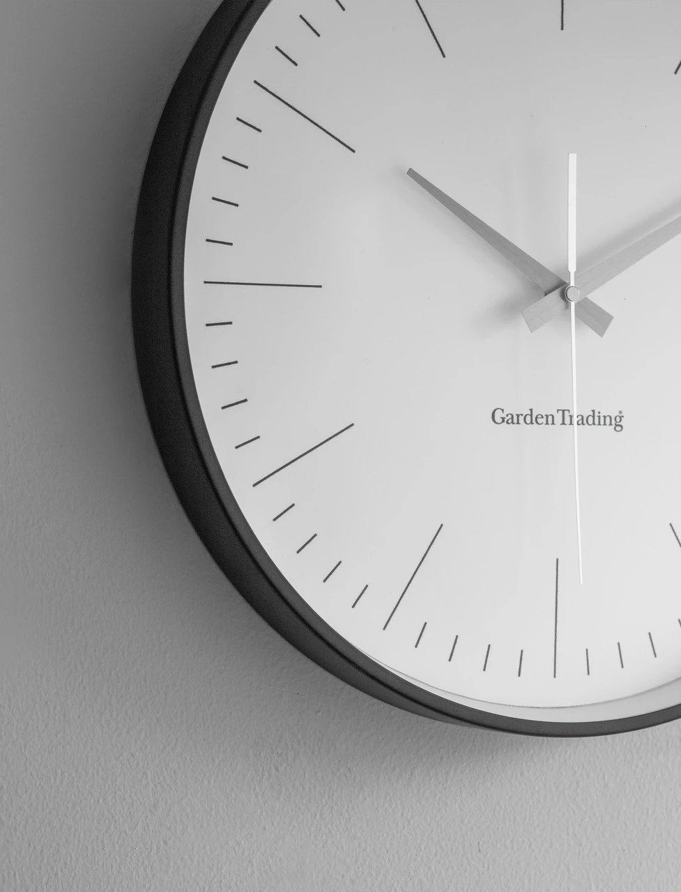 Carbon Eastington Clock - 50cm 2 Carbon Eastington Clock - 50cm - Image 2