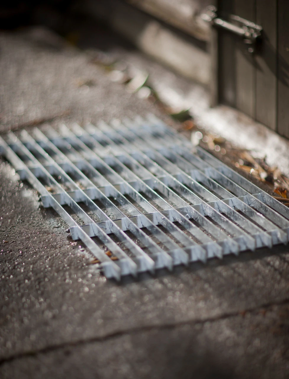 Galvanised Steel Doormat - Large 2 Galvanised Steel Doormat - Large - Image 2