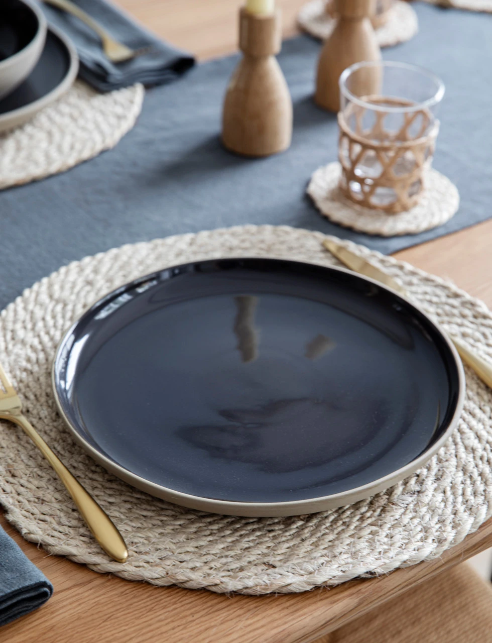 Holwell Dinner Plate - Carbon 2 Holwell Dinner Plate - Carbon - Image 2