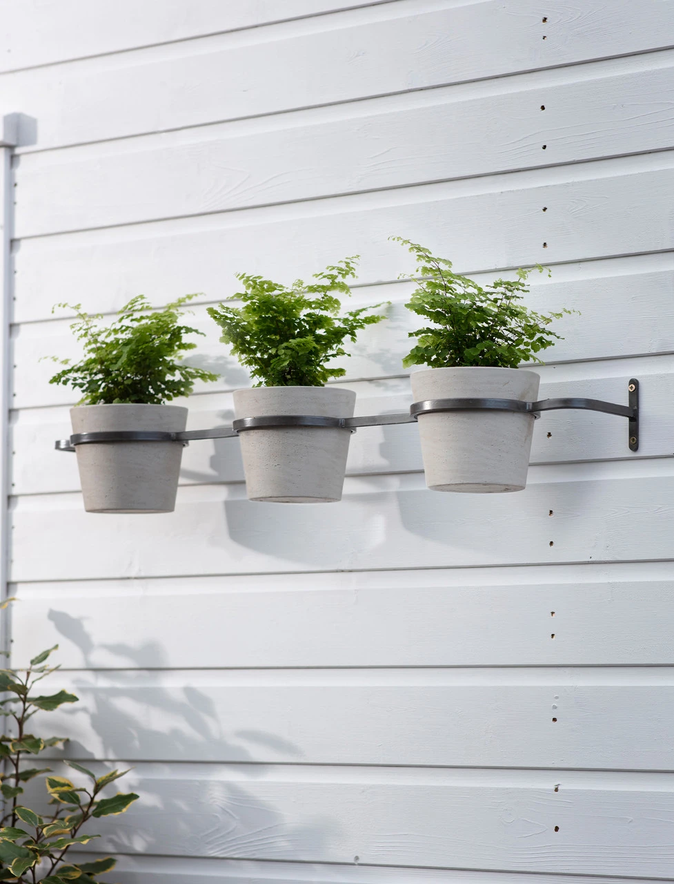 Triple Stratton Wall Pots And Farringdon Holder - Stone 1 Triple Stratton Wall Pots And Farringdon Holder - Stone