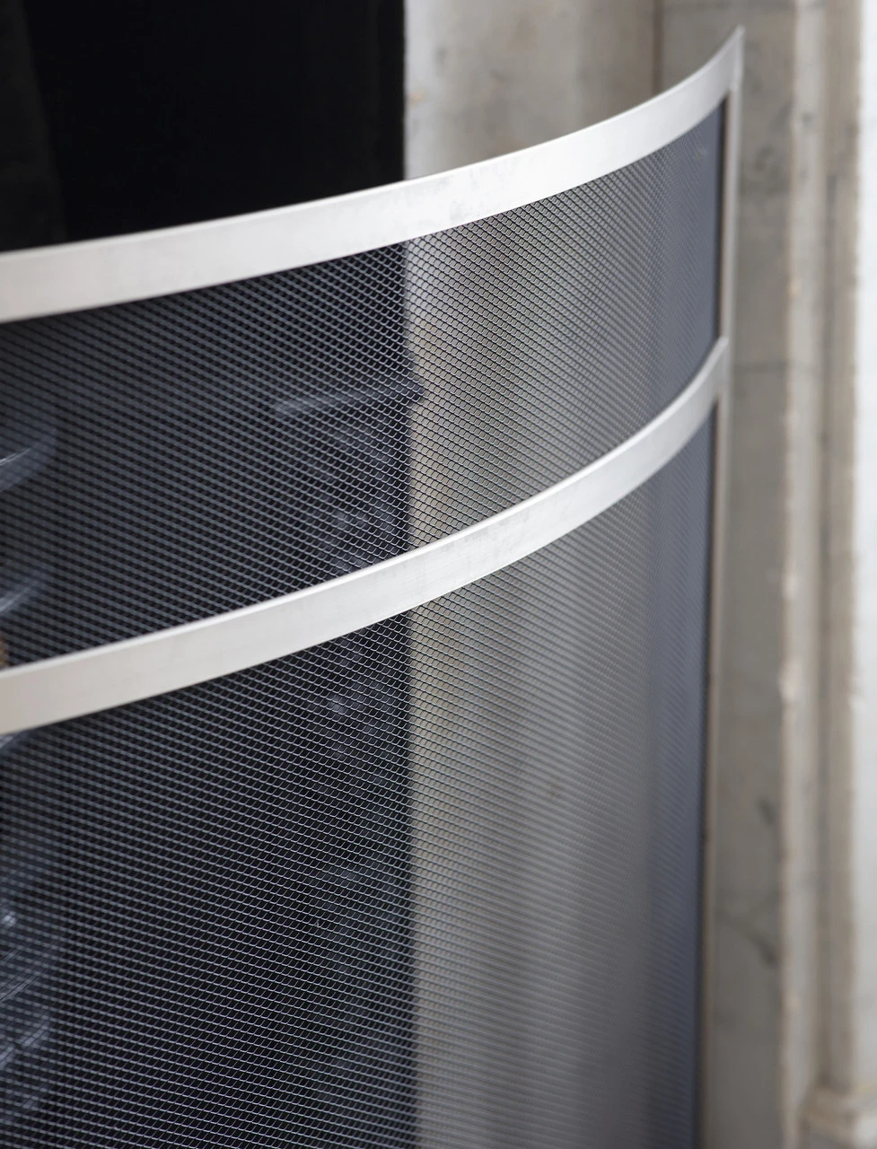 Bretforton Firescreen - Silver - Small 2 Bretforton Firescreen - Silver - Small - Image 2