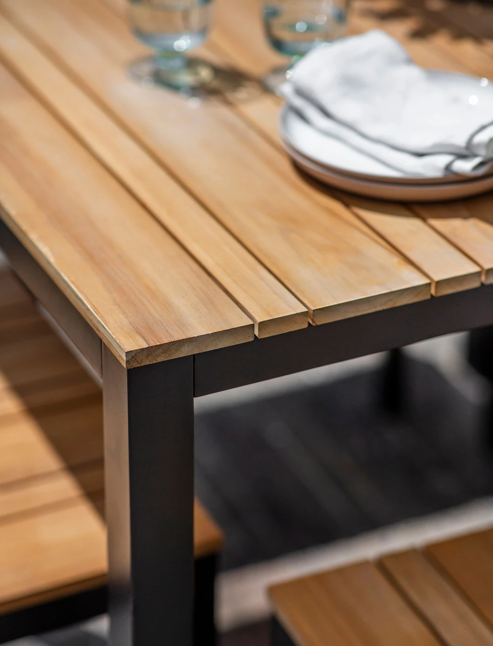 Cambridge Table And Stool Set 2 Cambridge Table And Stool Set - Image 2