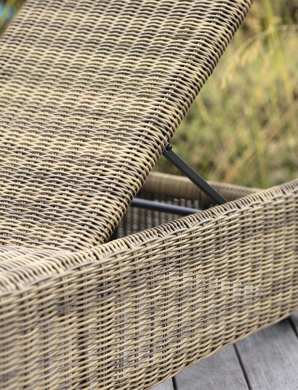 Marden Lounger 2 Marden Lounger - Image 2