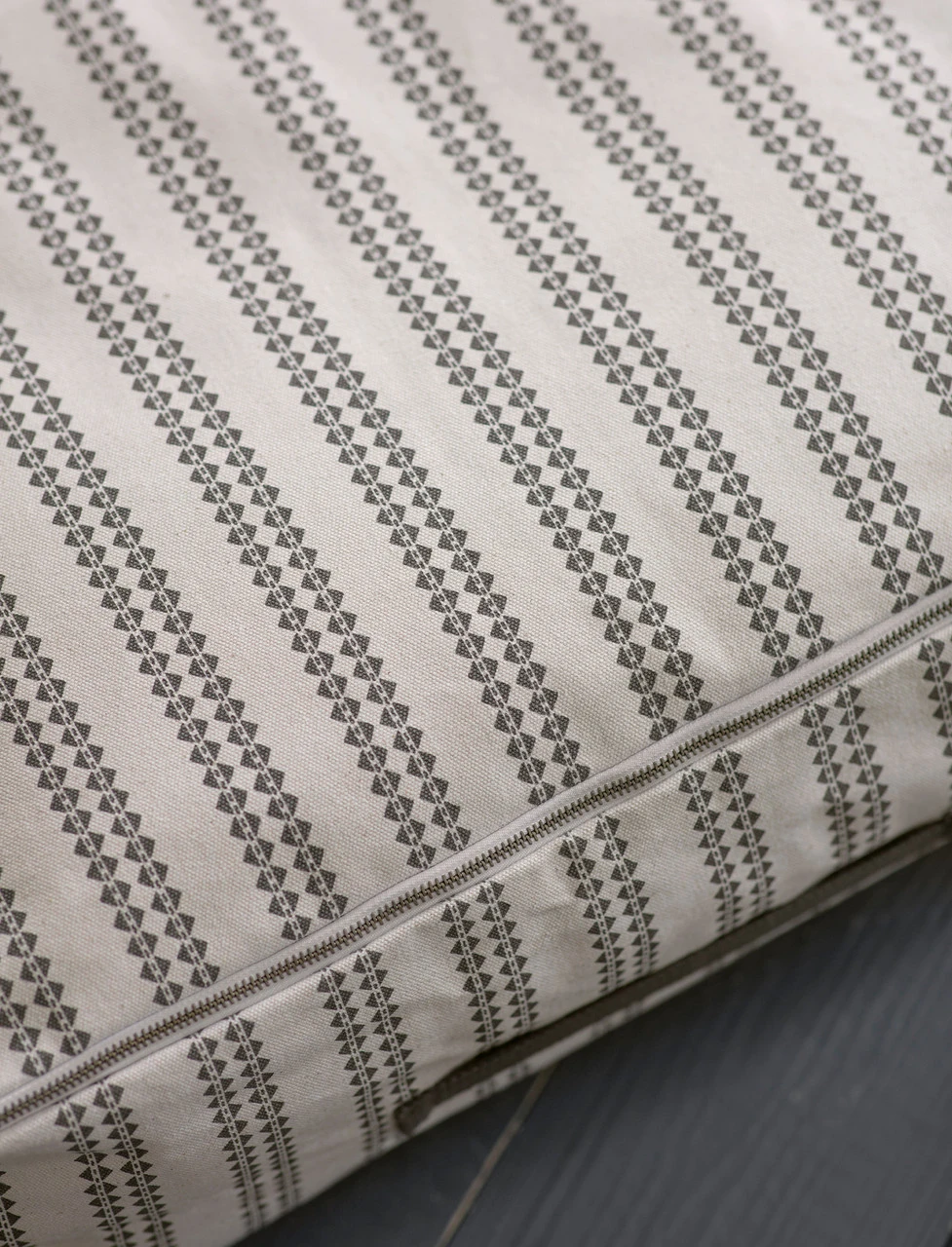 Hatherop Under Bed Storage Bag - Large 2 Hatherop Under Bed Storage Bag - Large - Image 2