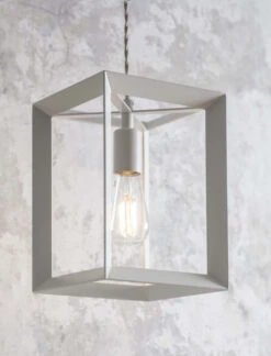 Brunswick Pendant Light 8 Brunswick Pendant Light -Garden Trading Store LACH14 portrait 3 09989.1638535839