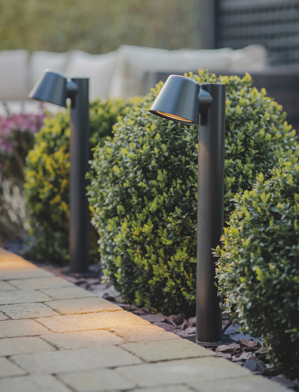 Regent Mast Path Light 1 Regent Mast Path Light