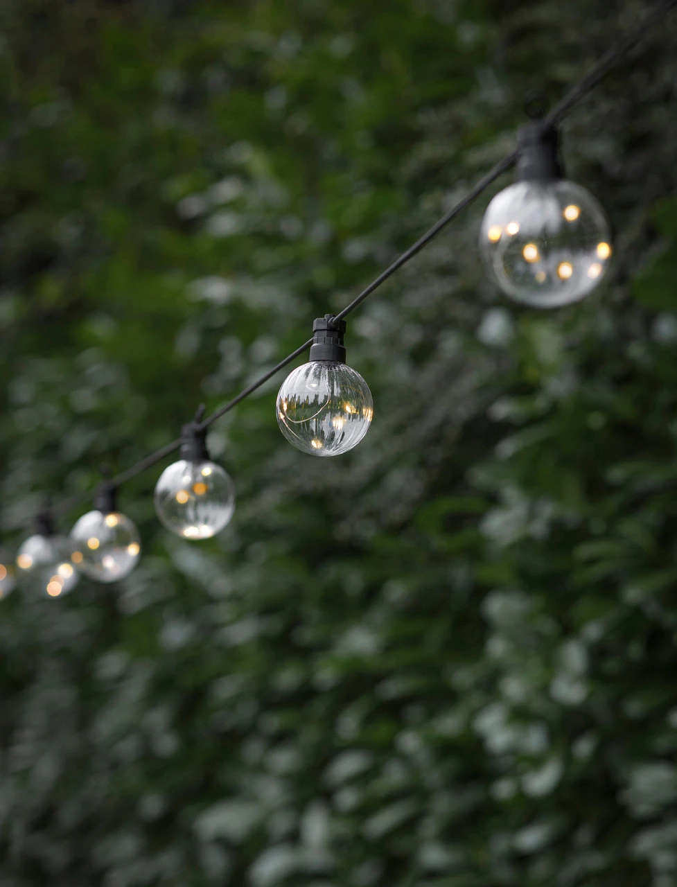 Solar Festoon Linear Lights - Black - 10 Bulbs 1 Solar Festoon Linear Lights - Black - 10 Bulbs