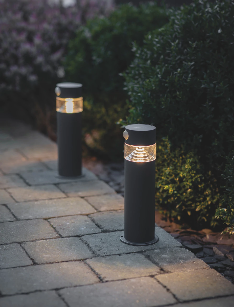 Putney Solar Path Light - Small 2 Putney Solar Path Light - Small - Image 2