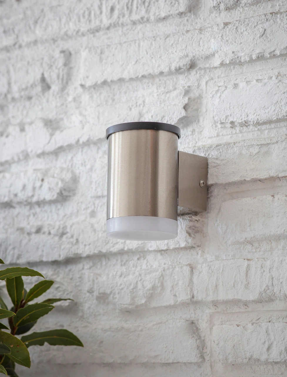 Sutton Solar Wall Light 3 Sutton Solar Wall Light - Image 3