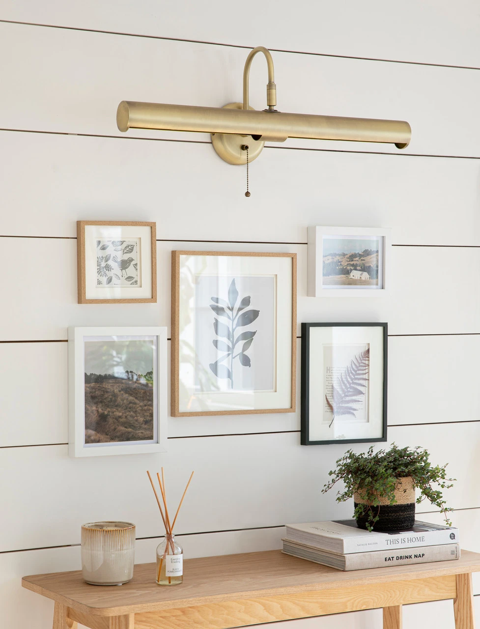 Welford Picture WallLight- Large 2 Welford Picture WallLight- Large - Image 2