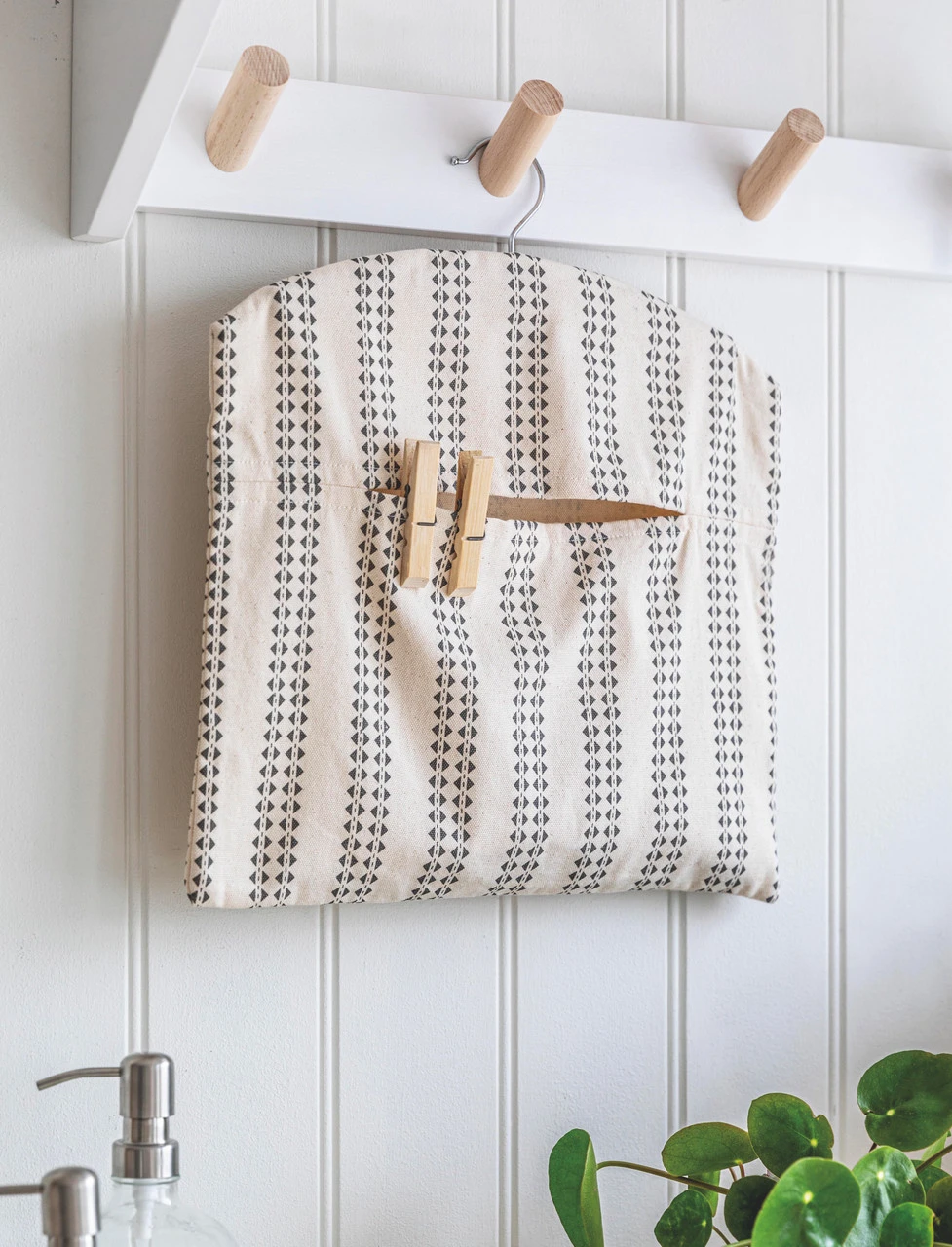 Hatherop Peg Bag 1 Hatherop Peg Bag