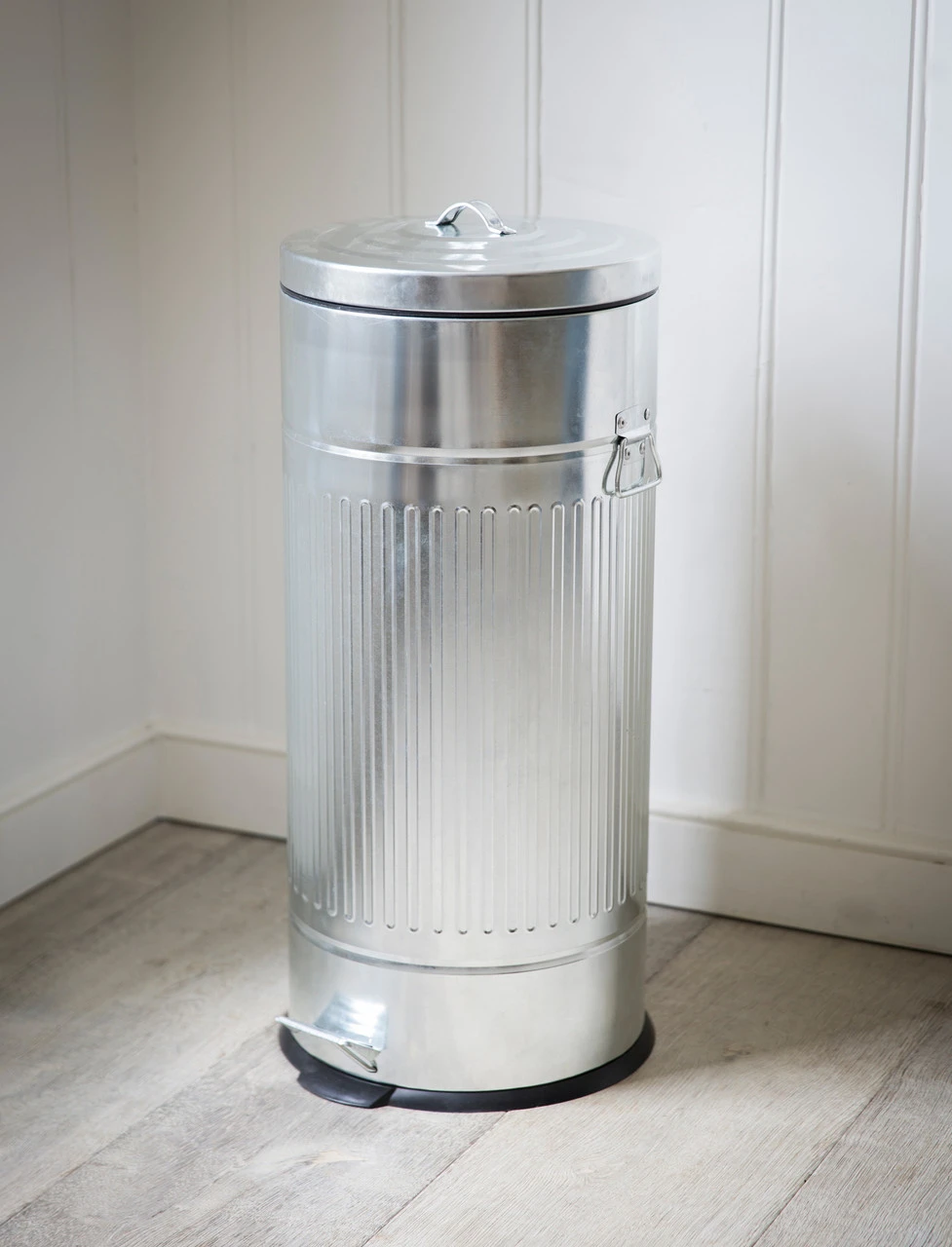 Pedal Bin - 30 Litre 1 Pedal Bin - 30 Litre