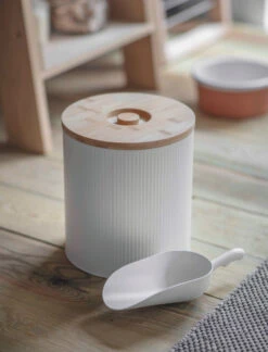 Kinloch Pet Bin - Small - Lily White