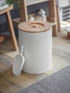 Kinloch Pet Bin - Medium - Lily White