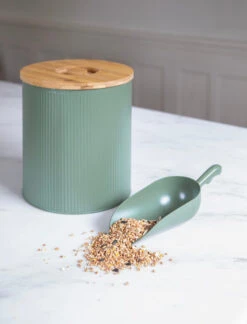 Kinloch Pet Bin - Small - Thistle Green -Garden Trading Store PBTH01 Portrait 1 68217.1691417502