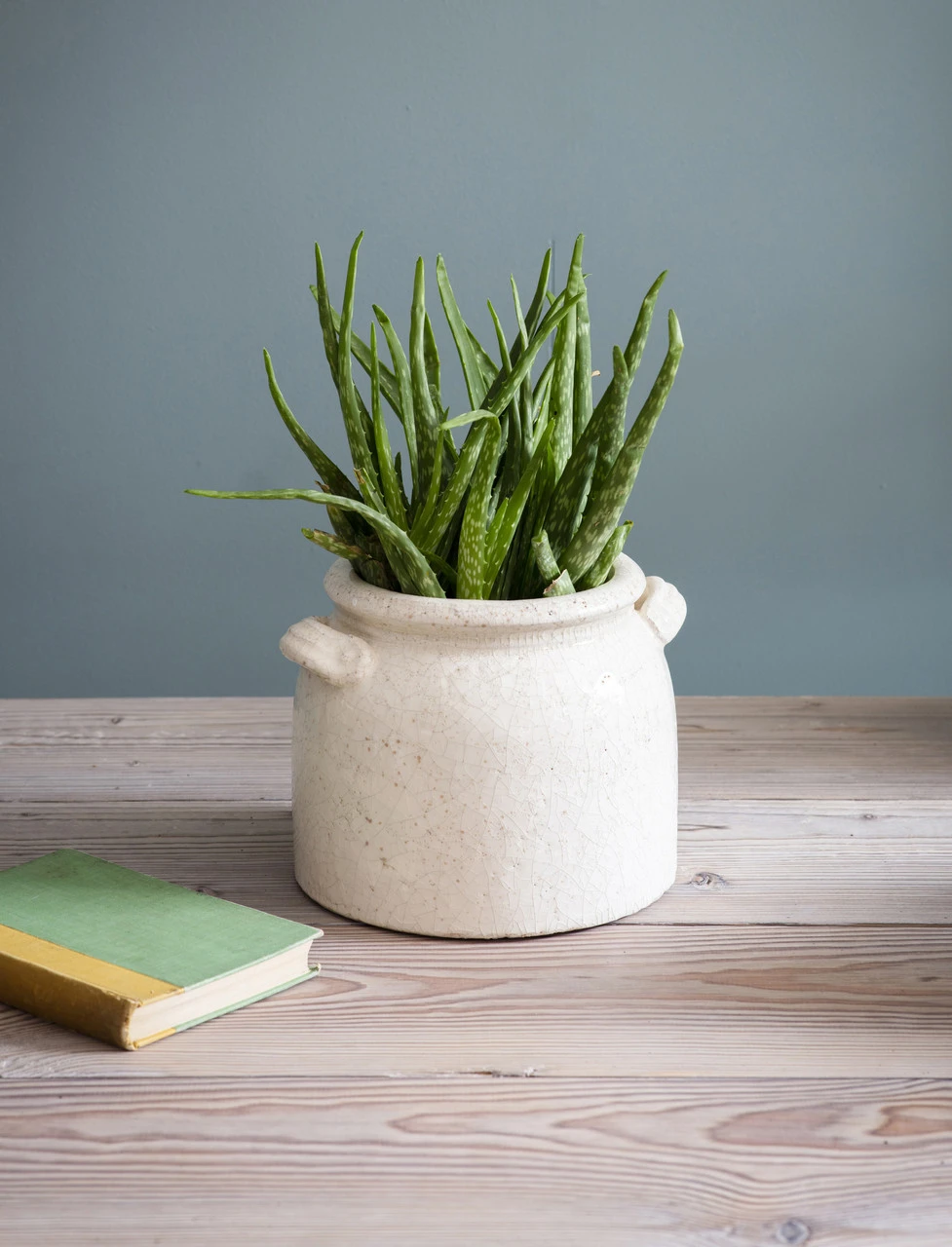 Ravello Pot With Handles - White 1 Ravello Pot With Handles - White