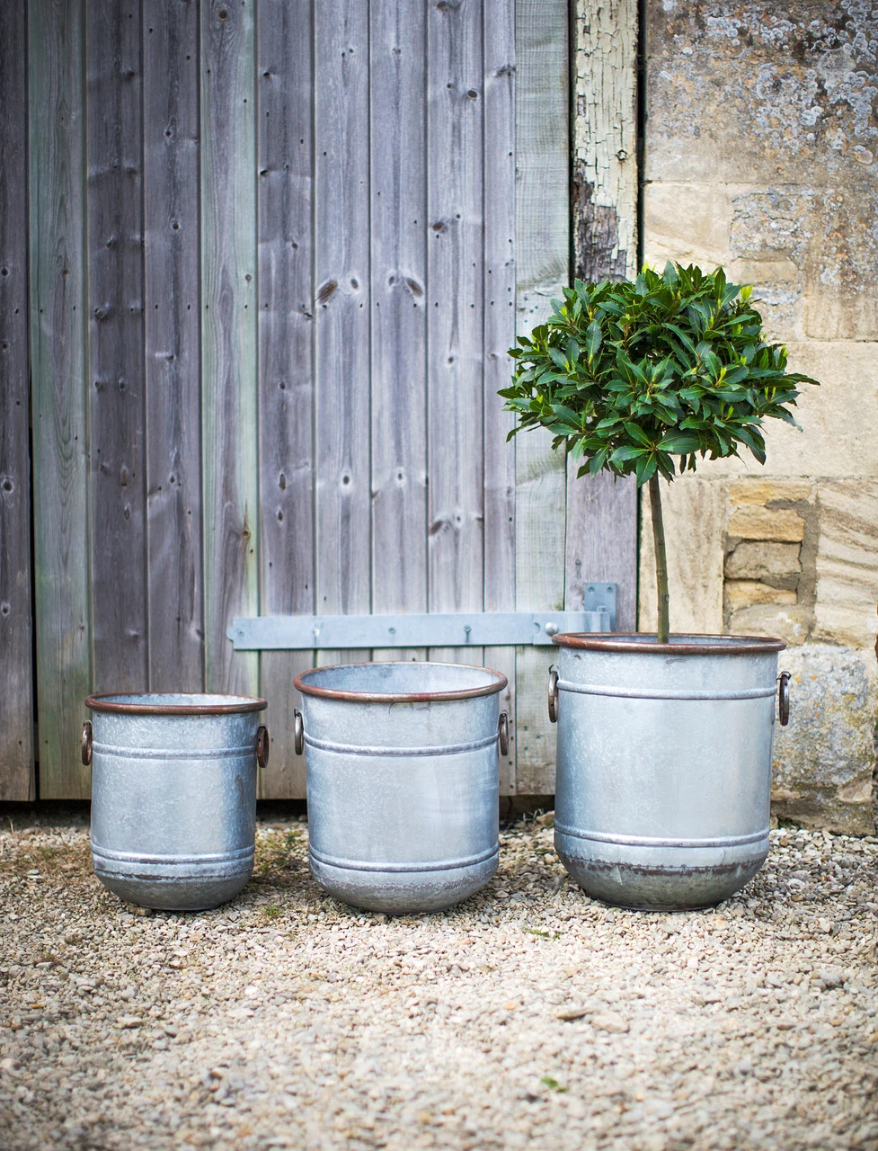 Malmesbury Planter - 42cm 2 Malmesbury Planter - 42cm - Image 2