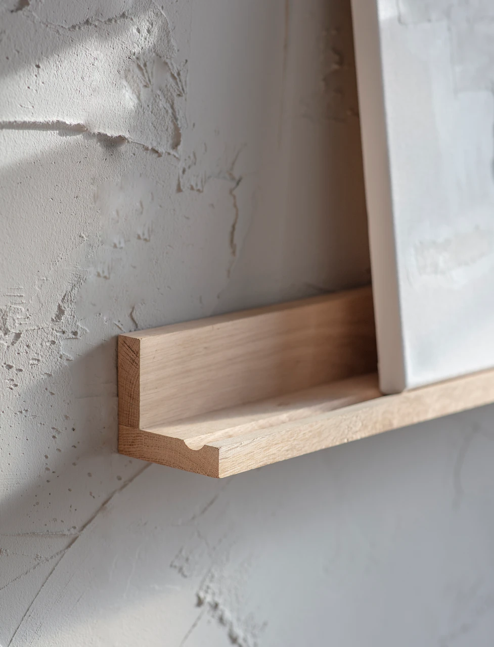 Hambledon Picture Shelf - Large 2 Hambledon Picture Shelf - Large - Image 2