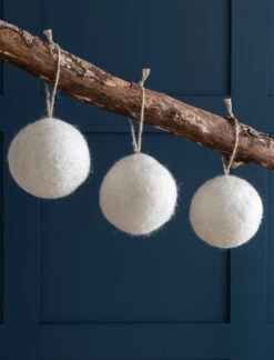 Set Of 3 Southwold Round Baubles - Warm White