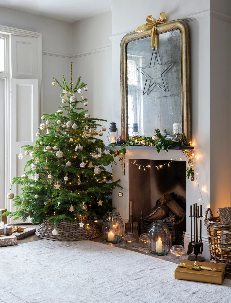 Christmas Tree Skirt - Large 2 Christmas Tree Skirt - Large - Image 2