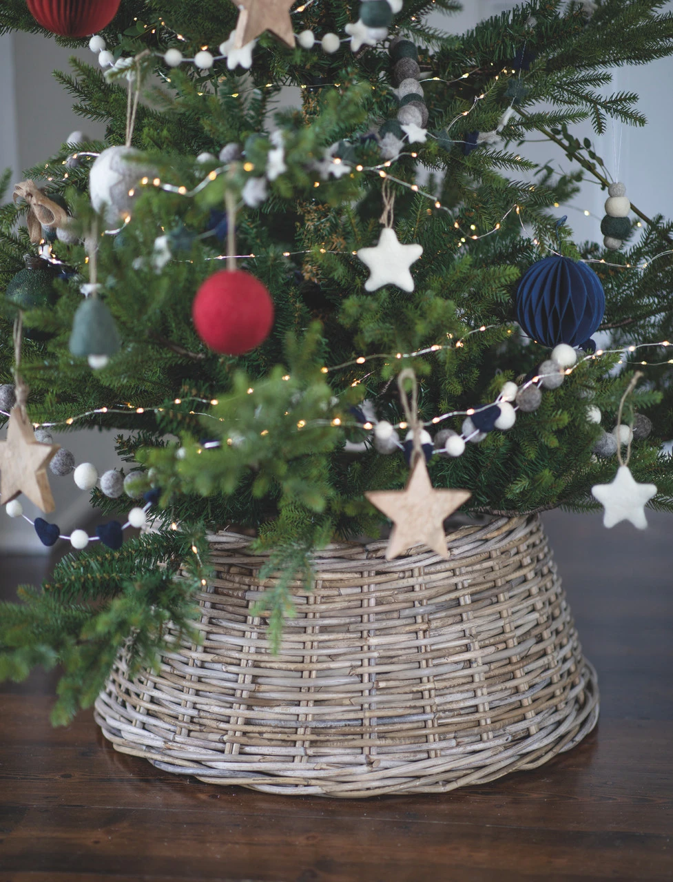 Christmas Tree Skirt - Small 1 Christmas Tree Skirt - Small