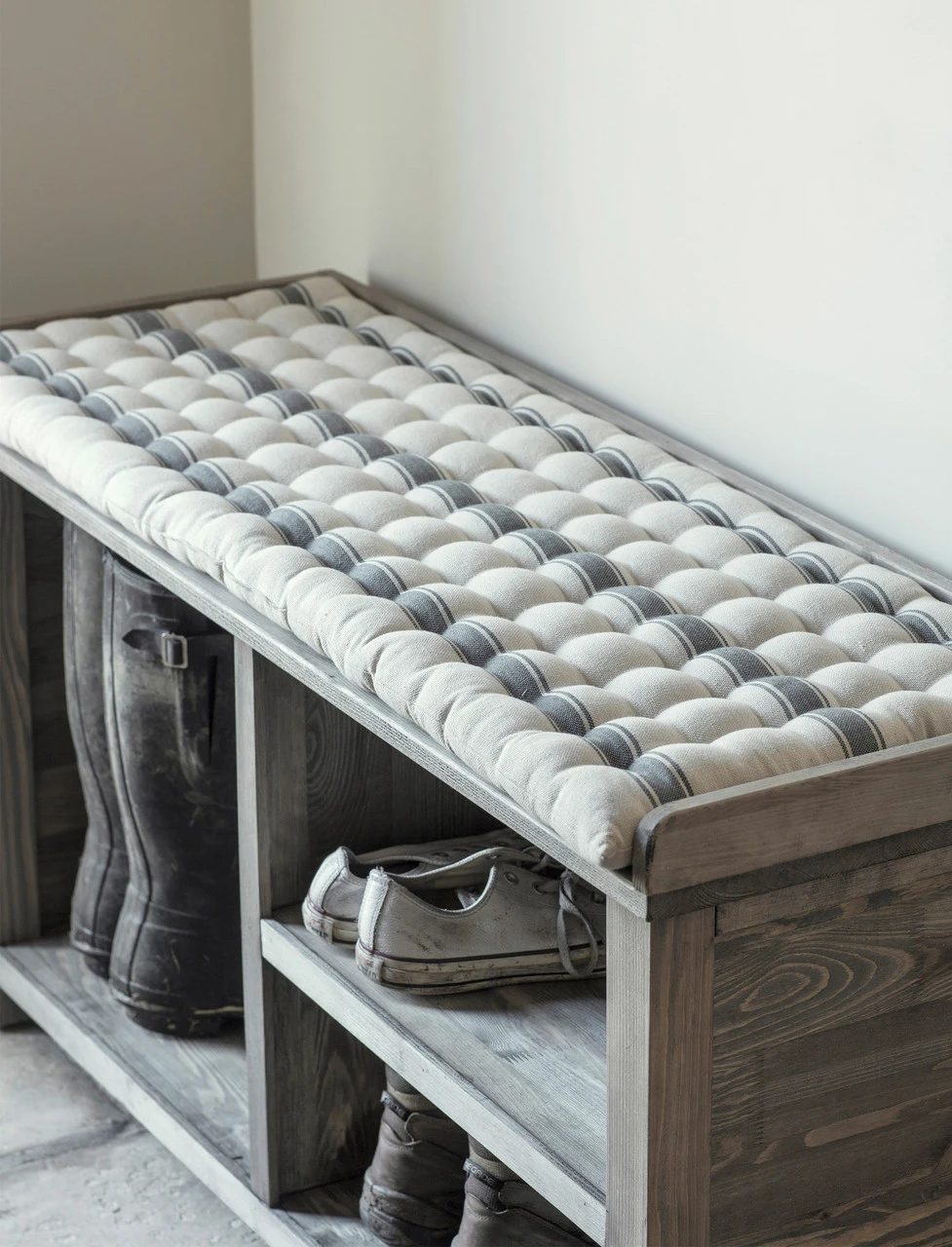 Aldsworth Seat Pad - Charcoal 3 Aldsworth Seat Pad - Charcoal - Image 3