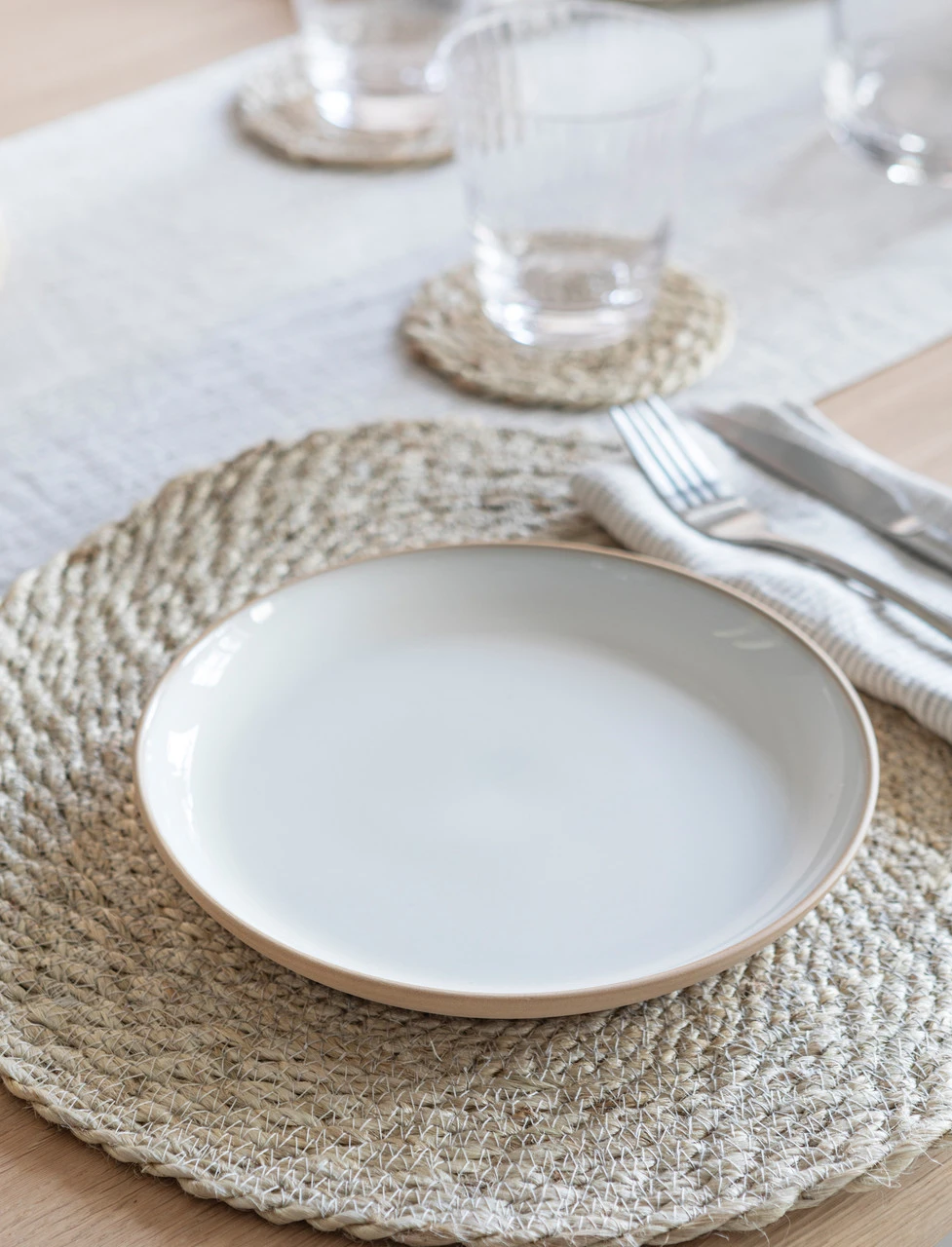 Holwell Side Plate - White 1 Holwell Side Plate - White