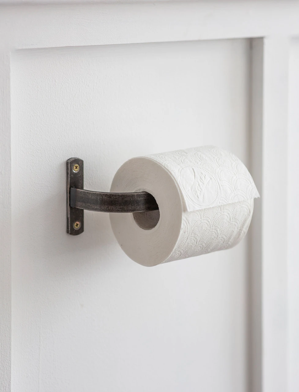 Farringdon Toilet Roll Holder 1 Farringdon Toilet Roll Holder