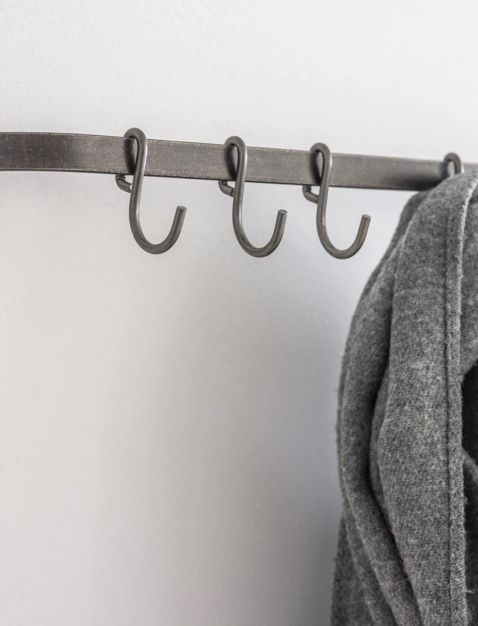 Farringdon Wall Rail 2 Farringdon Wall Rail - Image 2